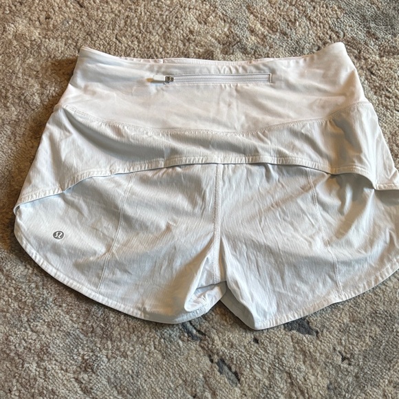 Lululemon Speed Up High Rise White Shorts size 6 - Picture 3 of 4